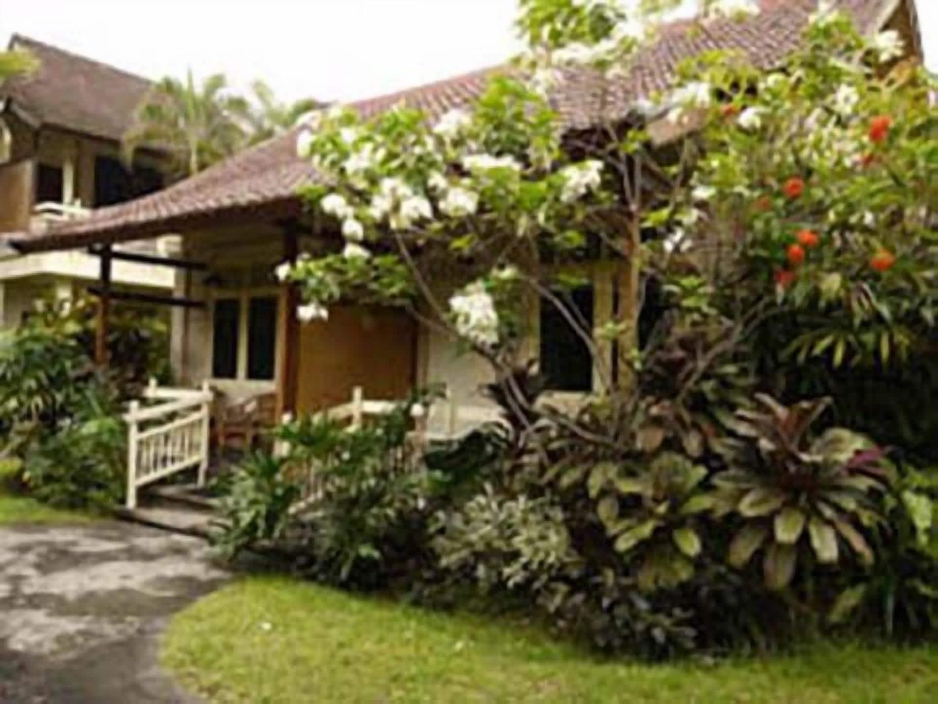 Bali Lovina Beach Cottages Buleleng  Bagian luar foto